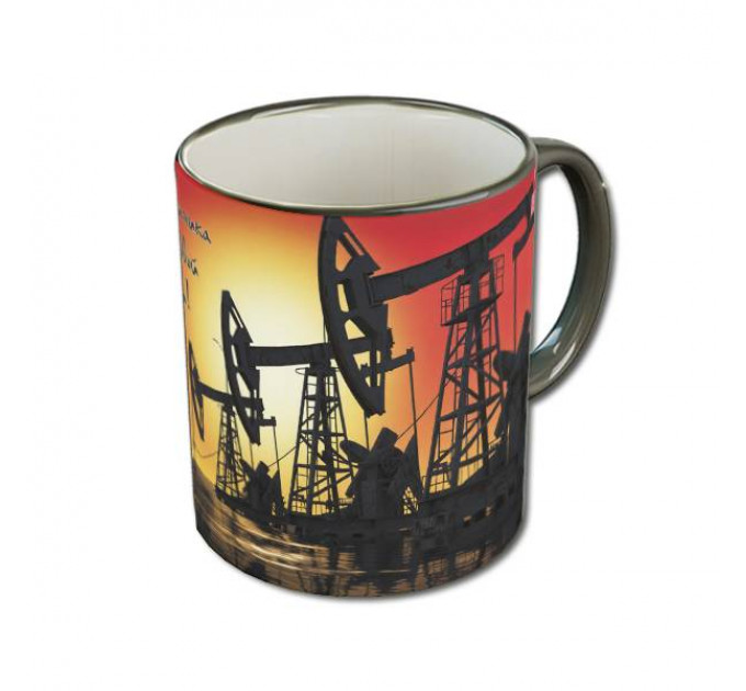 Кружка «День нефтяника» с нефтяными качалками – профессиональный подарок для работников нефтегазовой отрасли