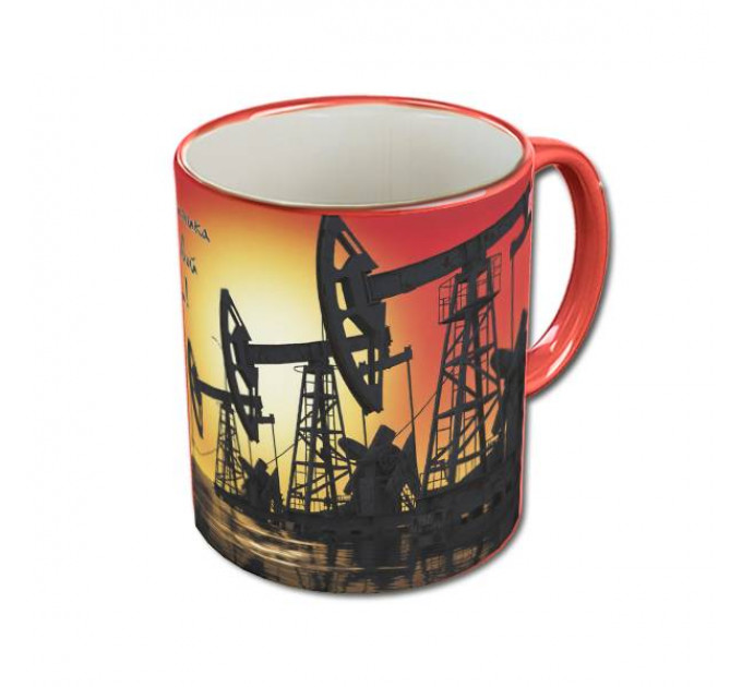 Кружка «День нефтяника» с нефтяными качалками – профессиональный подарок для работников нефтегазовой отрасли