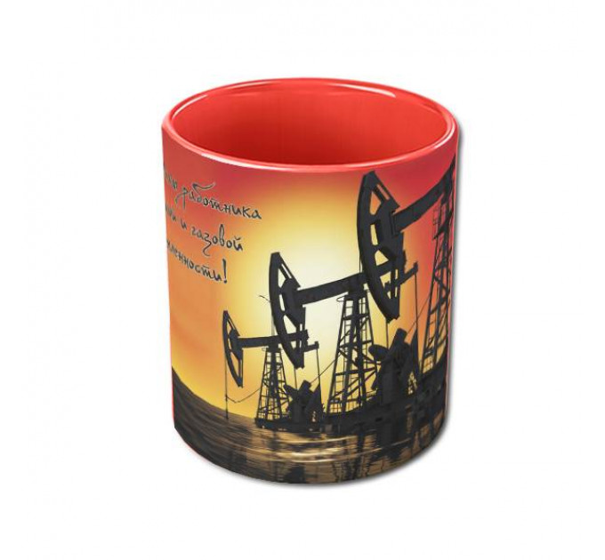Кружка «День нефтяника» с нефтяными качалками – профессиональный подарок для работников нефтегазовой отрасли