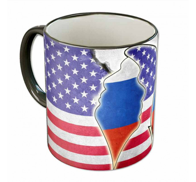 Кружка «Перезагрузка» – нейтральный подарок с дизайном флагов США и России, профилями Путина и Трампа