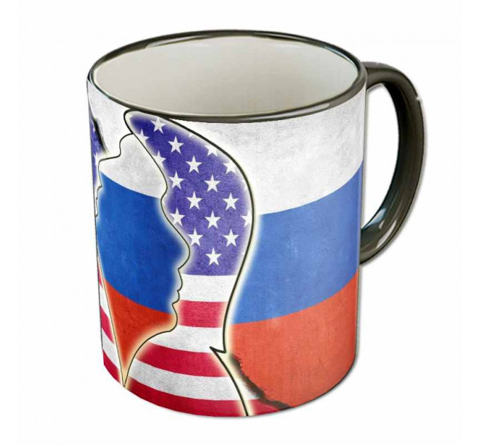 Кружка «Перезагрузка» – нейтральный подарок с дизайном флагов США и России, профилями Путина и Трампа